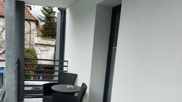 Classic Apartment, Balcony 7 | Terrasse/Patio