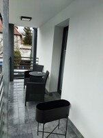 Classic Apartment, Balcony 7 | Terraço/pátio