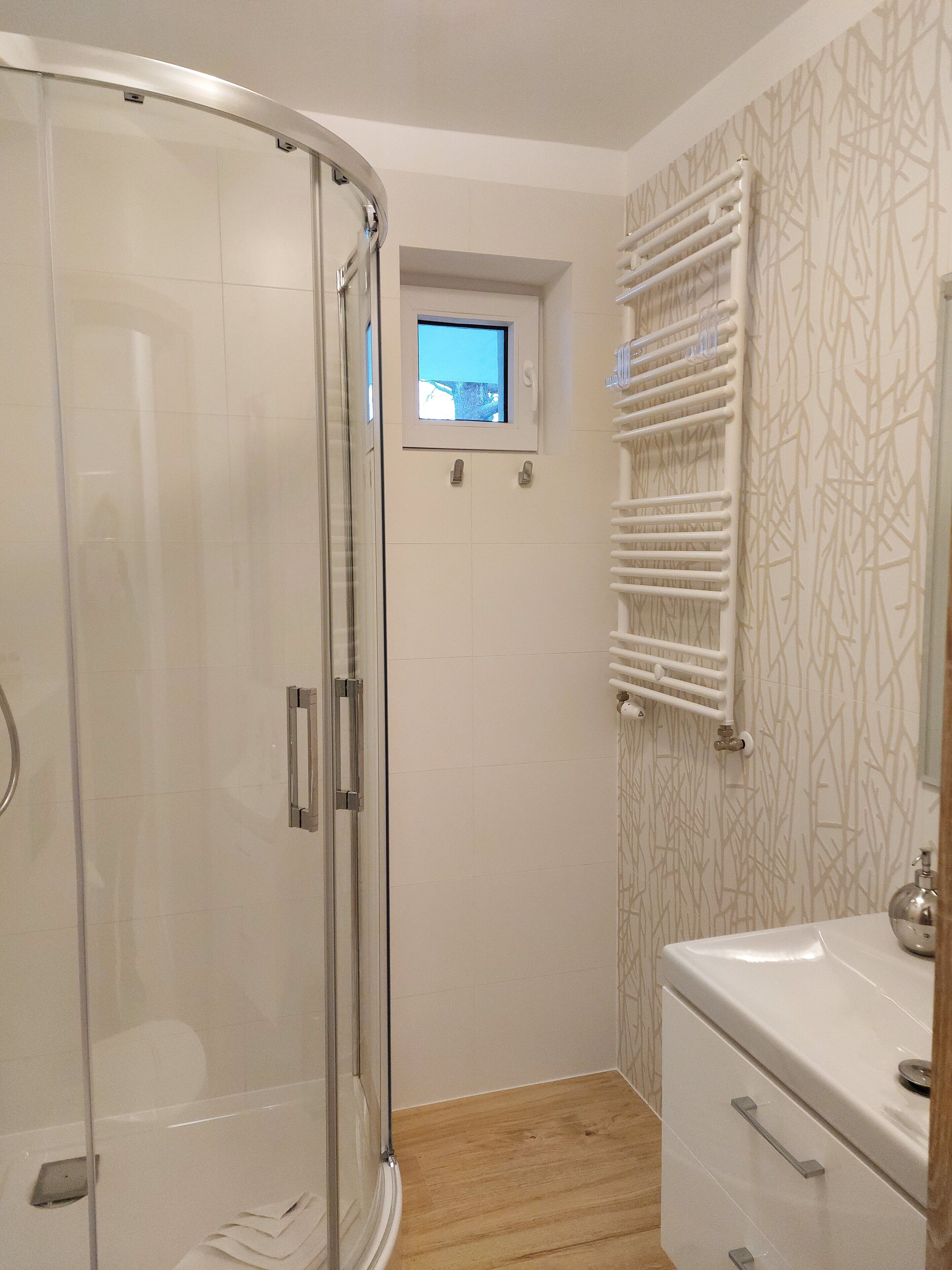 Comfort Apartment, Multiple Beds, Balcony 5 | Badezimmer | Designer-Toilettenartikel, Haartrockner, Bademäntel, Hausschuhe
