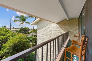 Property grounds - Summer Deal Kona Oceanview Vacation Condo Near Downtown and Pool (Kailua Kona)