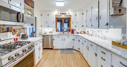 Pet-Friendly Franklinville Farmhouse w/ Sunroom!