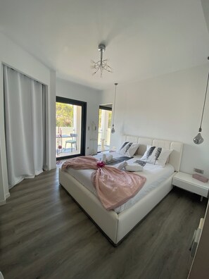 3 bedrooms, iron/ironing board, WiFi, bed sheets - Villa with heated pool (Saint-Raphaël)