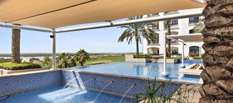 WelHome - Luxury Apt Close to Yas Water and Ferrari World