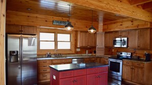Unclassified image, 2 of 14, button - Pines Cabin on Norris Lake (Tazewell)