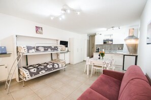 Living area - Charmant 3 Pieces 4 Pers WiFi A/C (Nice)
