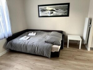 2 chambres, bureau, lit parapluie, Wi-Fi gratuit