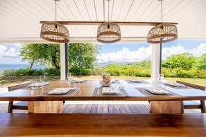 Dining - Bienvenue à la Villa Physareve Votre Résidence 4 Chambres de Rêve en Bord de mer (Le Robert)