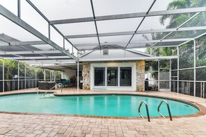 A heated pool - Davis Island Home w/ Lanai: 3 Mi to Downtown Tampa (Tampa)