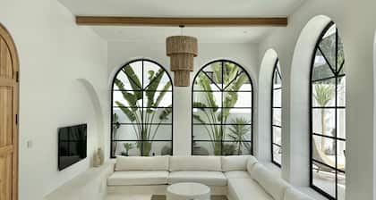 Melrose: Luxury Two-beroom villa