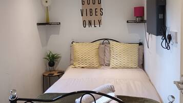Apartment | 1 bedroom, free WiFi, bed sheets