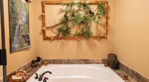 Douche, sĂšche-cheveux, serviettes fournies, savon