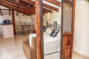 Interior - Mearbeck House, Penthouse. Agios Nikolaos, Notos, Petreti, Boukari (Petreti Corfu)