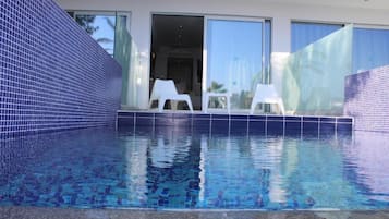 Seasonal outdoor pool