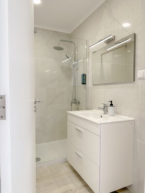Hair dryer, towels, soap, toilet paper - HOST & CHILL®️ - South Shore 2 (São Roque)