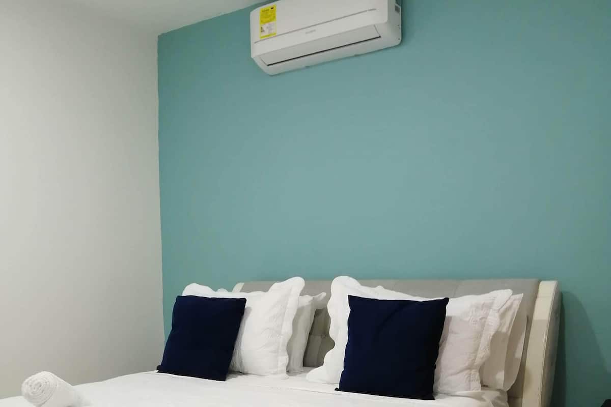 Standard Double Room | Iron/ironing board, free WiFi
