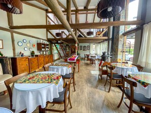 Petit déjeuner buffet compris tous les jours