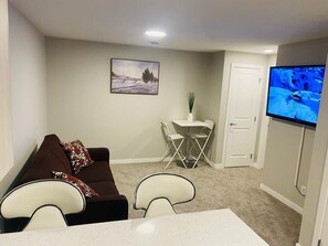 Smart TV - Newly built 2 Bedroom legal basement perfect for your work or family vacation (Calgary)