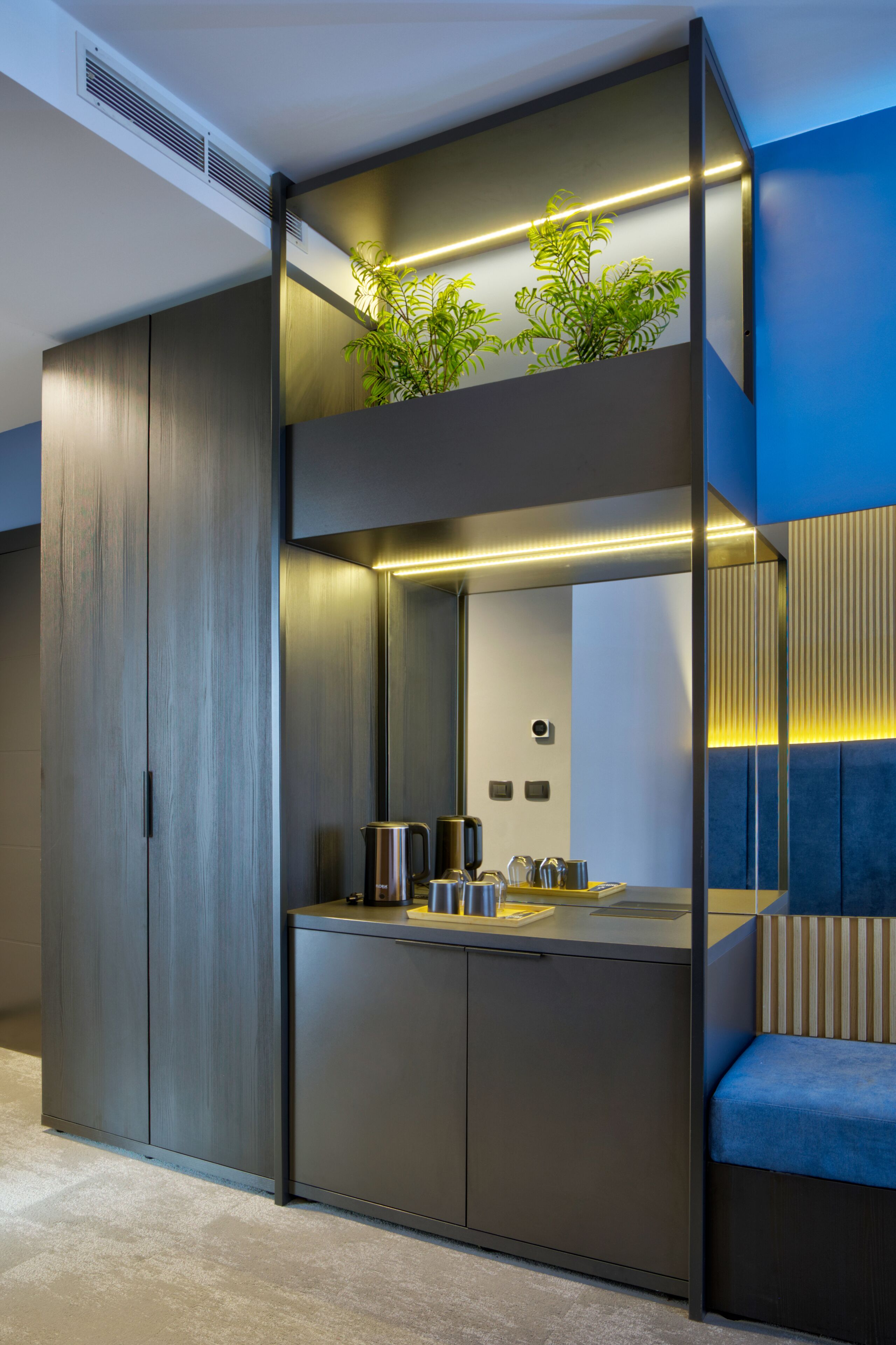 Standard Room, Multiple Beds, Bathtub, City View (11) | Premium bedding, down comforters, memory foam beds, free minibar