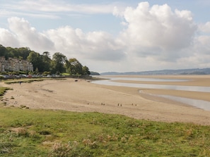 Beach nearby - Time and Tide (Carnforth)