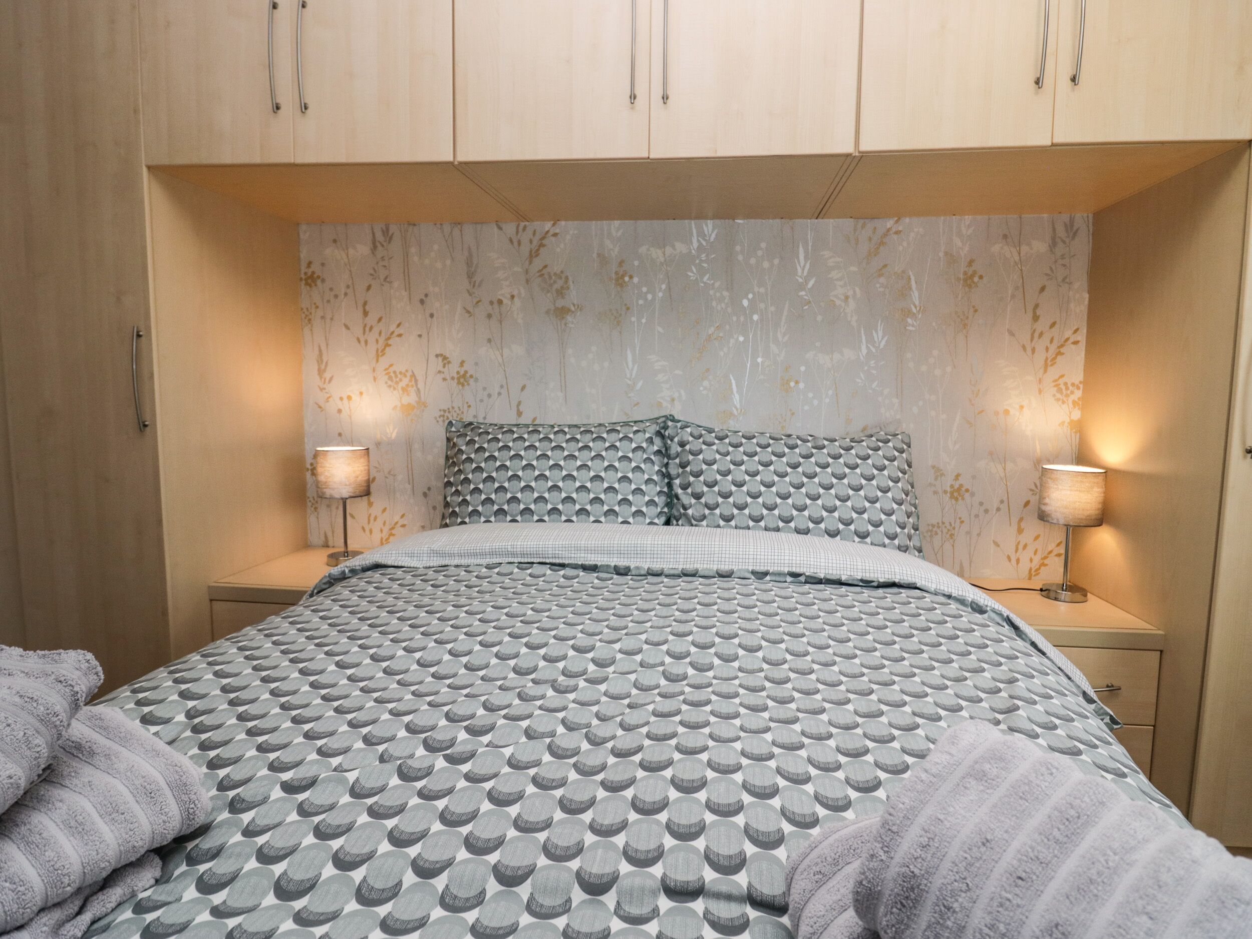 1 quarto, individualmente decorados, individualmente mobiliados