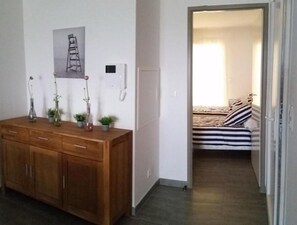 2 chambres, fer et planche à repasser, Wi-Fi, draps fournis