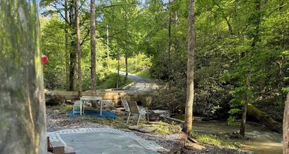 Streamside ShinyTiny Airstream
