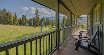 Cabin on Private Ranch Sleeps 10 on a Working Wyoming Ranch