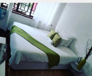 8 bedrooms, WiFi - 54 Malcolm Hidden Gem Near Musgrave (Berea)