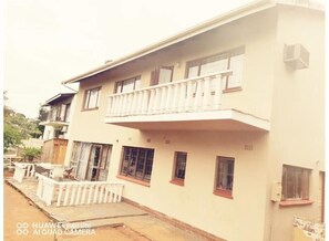 Exterior - 54 Malcolm Hidden Gem Near Musgrave (Berea)