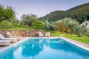 Pool - Citrus Charm Farmhouse, a Country Villa with Pool on the hills of Lucca (Capannori)