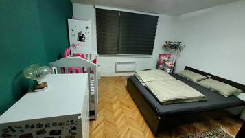 2 camere, ferro/asse da stiro, Wi-Fi gratuito