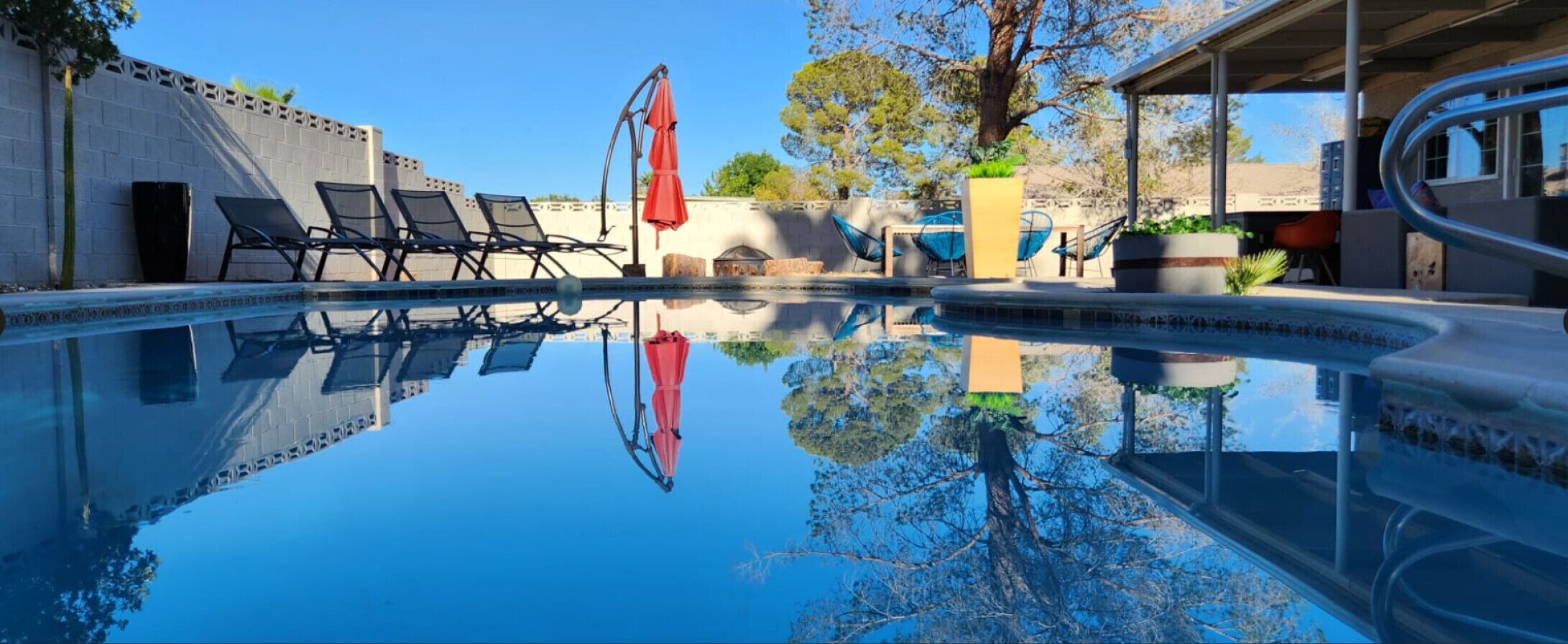 Only 3.5 mi to LV Strip Cozy 4BR Pool&Spa Oasis