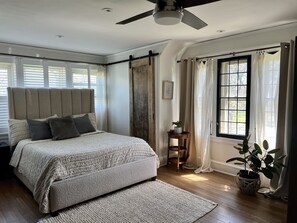 3 Schlafzimmer, BĂŒgeleisen/BĂŒgelbrett, WLAN, BettwĂ€sche