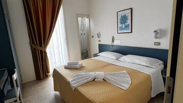 Standard-Doppel- oder -Zweibettzimmer