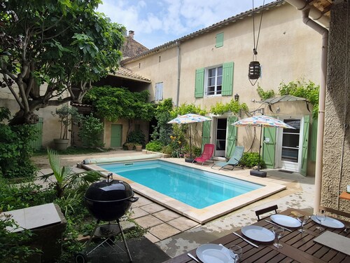 Grande maison en Petite Camargue avec piscine sans vis à vis, proche plages