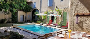 Maison de Village du Xvii Siècle en Petite Camargue Avec Piscine