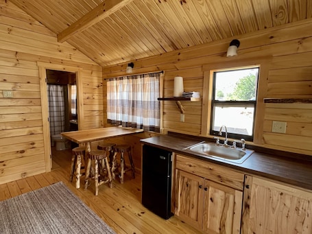 Classic Cottage | 1 bedroom, free WiFi. Zion Canyon Cabins