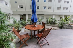 Restaurant - Capital O 93516 Loftvilles City Residence (Tangerang)