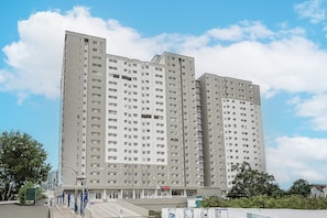 Exterior - Capital O 93516 Loftvilles City Residence (Tangerang)