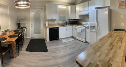 The Driftwood House is completely remodeled 3 bedroom 2 bath centrally located.