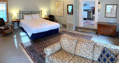 Spacious Guest House in Falmouth Village