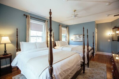 Beautiful Home in Falmouth Village