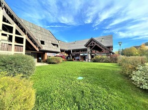 Exterior - 100m from resort center, 2nd floor, swimming pool, tv, 17m², Serre Chevalier (SERRE CHEVALIER)