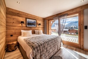 5 chambres, fer et planche à repasser, accès au Wi-Fi (inclus)