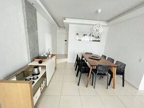 Deluxe Apartment, 4 Bedrooms, Jetted Tub, Bay View