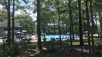 Ulkouima-allas, lämmitetty uima-allas