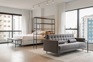 Studio Galerie | Coin séjour | Télévision de 32 pouces avec chaînes numériques