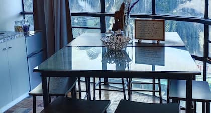 2 Bedroom condo unit near St. Luke's Medical Center, Quezon City