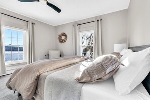 4 chambres, bureau, fer et planche à repasser, lit parapluie