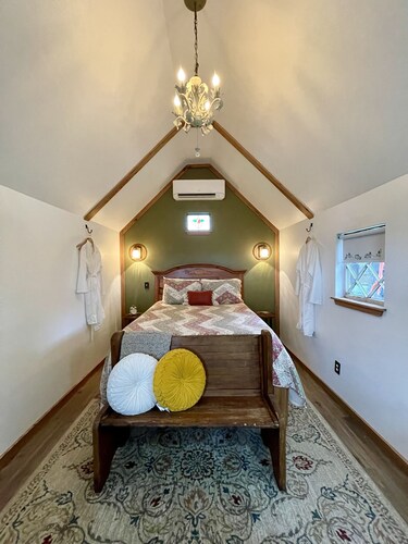 Swiss Alp Texas Cabin